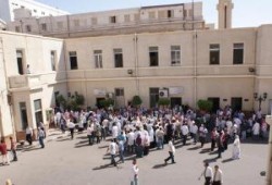 تصاعد أزمة أطباء الامتياز فى الإسكندرية ومطالب باعتذار رسمى من الجامعة