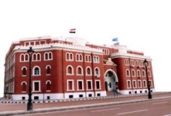 عميد آداب الإسكندرية يعتدي بالضرب على طلاب الإخوان