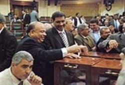 نواب الإخوان: خوضنا الانتخابات لكسر احتكار الوطنى للسلطة