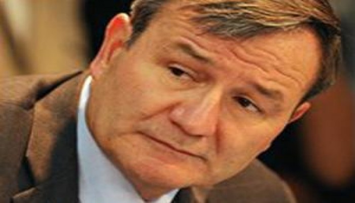 السفير الأمريكي في كابول يعارض إرسال مزيد من القوات