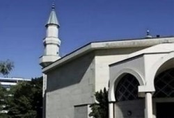 السويسريون يؤيدون حظر بناء المآذن