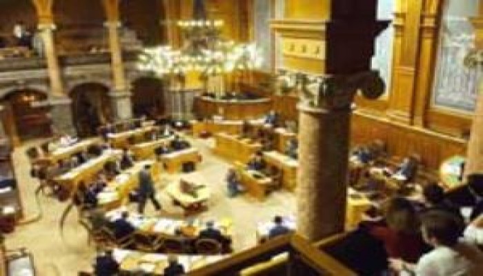 مجلس شيوخ سويسرا: سنسقط استفتاء حظر المآذن