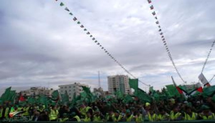إنطلاقة حماس الـ22  (مصور) مئات الآلاف ، وسماء خضراء