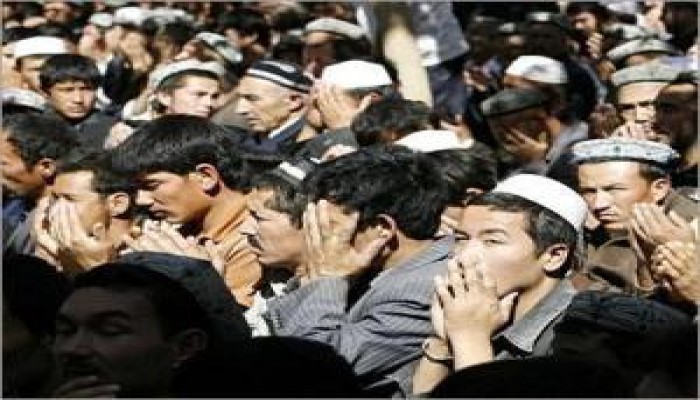 كمبوديا ترحل 20 من مسلمي الإيجور للصين