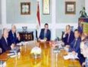 أنباء عن قرب الإطاحه بنظيف وترشيح رئيس وزراء ذو خلفية عسكرية