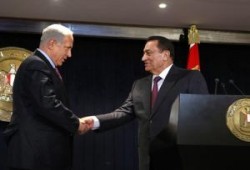 منظمة دولية : مبارك ونتنياهو ينتهجان نفس السياسة لحصار غزة