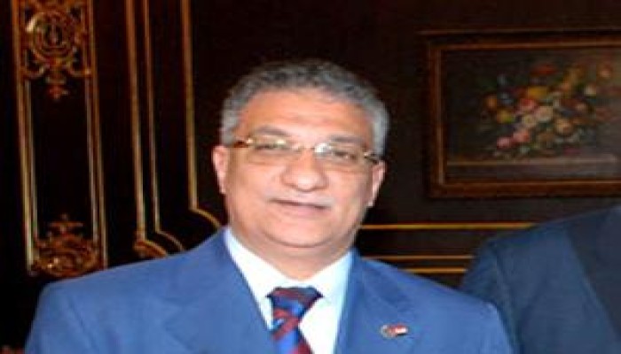 أحمد زكي بدر يهدد بتحويل المدرسين الإخوان إلى أعمال إدارية