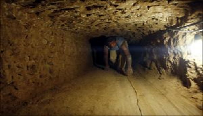 المنظمة العربية : مصر قتلت عشرات الفلسطينين داخل الأنفاق بالغازالسام  والمتفجرات