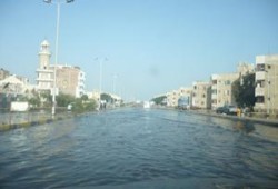 نتيجة السيول : 3 ضحايا بالعريش ... وشرم الشيخ تنعزل عن العالم
