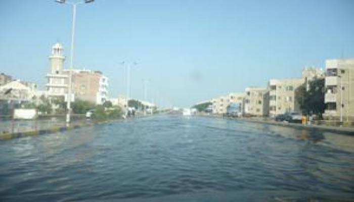 نتيجة السيول : 3 ضحايا بالعريش ... وشرم الشيخ تنعزل عن العالم