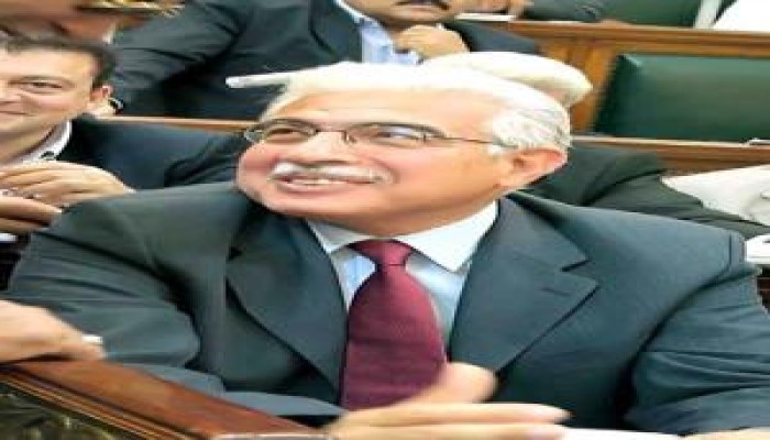 مصطفي بكري يتقدم بطلب إحاطة عاجل حول زواج الدكتور نظيف