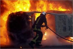 تفجير سيارة قيادي في حماس