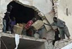 العثور على شاب حيا بعد 27 يوما من وقوع زلزال هايتي