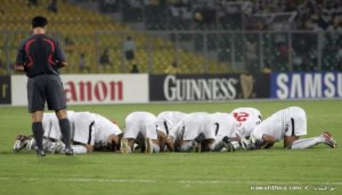 روز اليوسف والحملة على منتخب الساجدين .. بقلم حازم سعيد
