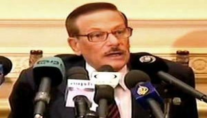 الشريف: لا نية لتعديل الدستور والمادة 76 تحترم رغبة كل مصري (!!)