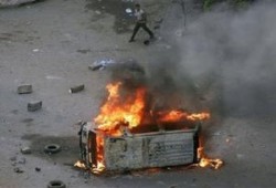 إصابة 3 وتصدع محال ومنازل وتعطل الترام عقب انفجار سيارة بالاسكندرية