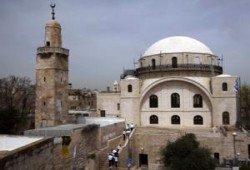 غضب ومواجهات احتجاجا على افتتاح كنيس الخراب اليهودي