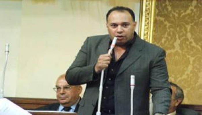 سنتين لنائب القمار والموبايلات بالوطني وتساؤلات عن كيفية وصوله لمجلس الشعب ؟؟