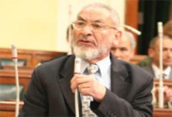 لبن يحذر الداخلية من التطاول على نساء الإخوان