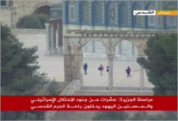 حفل راقص وسط حراسة الأمن فى دار العلوم للتشويش على معرض الأقصى