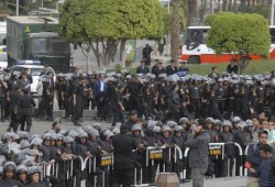 استعداداً لمجزرة جديدة : قوات أمنية تحاصر عشرات الطلاب فى هندسة منوف