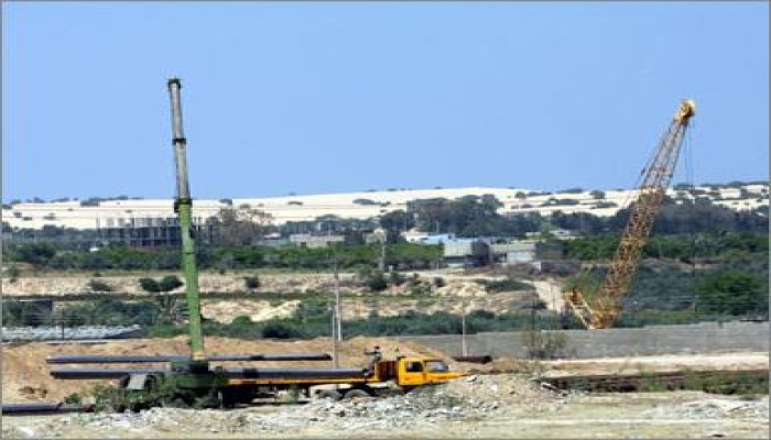مصر تسرع بناء الجدار الفولاذي