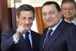 لغط واسع حول إلغاء زيارة ساركوزي للقاهرة مراعاة للظروف الصحية لمبارك