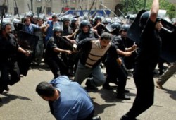 نشطاء 6 أبريل ينظمون اليوم وقفة أمام البرلمان بعنوان (اضربونا بالرصاص)