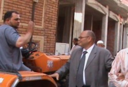 شباب من محافظة الغربية يهدون حمدى رضوان مرشح الإخوان أغنية تأييد