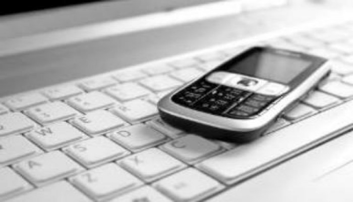 مصمّمة أزياء بريطانية تشهر إسلامها بعد 15 دقيقة من معرفتها به