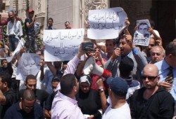 بعد الإنتقادات الدولية :إحالة الشرطيين القاتلين  فى قضية خالد سعيد إلى محكمة الجنايات