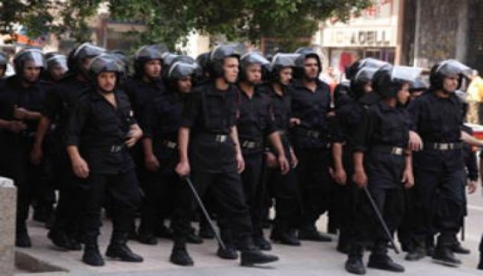 إصابة 30 شخص في اشتباكات بين الأمن والأهالي أثناء إزالة منازل ببني سويف