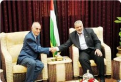 عقب لقائه وفد الشخصيات المستقلة هنية يؤكد دعمه جهود تحقيق المصالحة