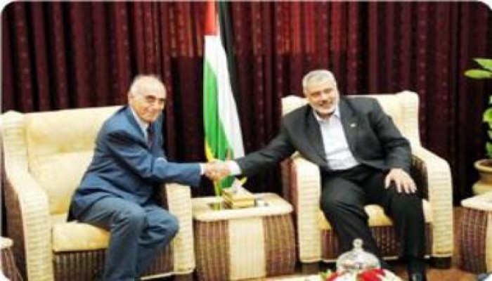 عقب لقائه وفد الشخصيات المستقلة هنية يؤكد دعمه جهود تحقيق المصالحة