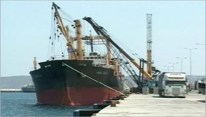 سفينة الأمل فى العريش  ومصر تدخل المساعدات الغذائية عبر العوجه وليس رفح