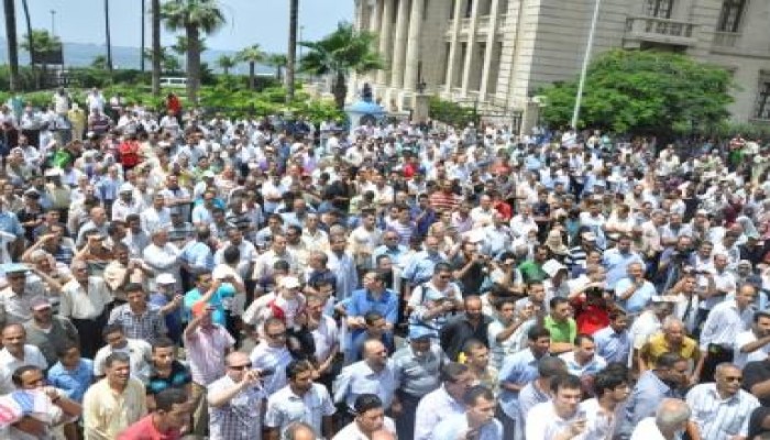 وقفة احتجاجية للقوى السياسية  بالإسكندرية تضامناً مع (شهيد الطوارئ)