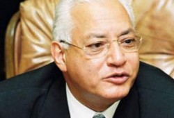 حينما يتحدث «بطل صفر المونديال» عن «الدولة الهزؤ» .. أسامة هيكل