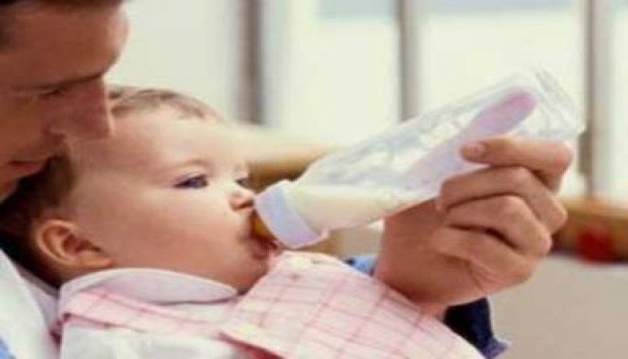 صعيدي يضيف الأفيون إلى حليب رضيعه لتقوية جسده