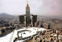 عقارب ساعة مكة ـ الأكبر فى العالم ـ بدأت الدوران (مصور)