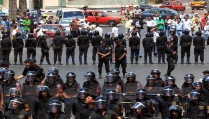 منظمة العفو الدولية تحتج على إحالة مصر لعمال بمصنع سلاح إلى القضاء العسكري