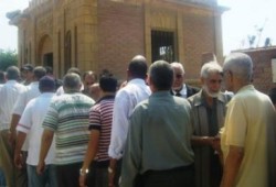 ا.عاكف ود.عزت يتقدمان مشيعي جنازة زوجة الشهيد يوسف طلعت