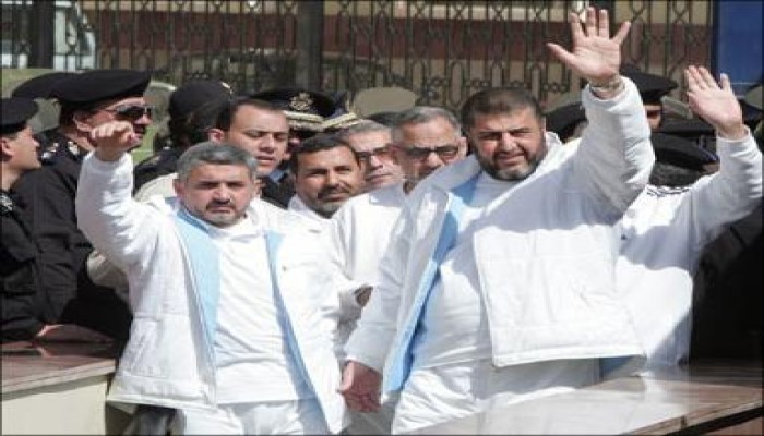 أمن الدولة يخلي فجأة سراح 3 من أسرى العسكرية بعد ثلاثة أرباع المدة .