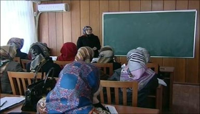 تركيا تمنع طرد الطالبات بسبب الحجاب