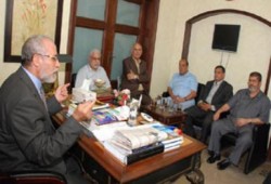 المرشد العام يستقبل وفد حزب الكرامة (صور)