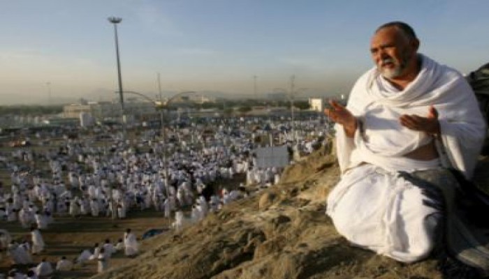 3 ملايين حاج يبدءون مناسك الركن الأعظم بالمبيت بمنى الليلة