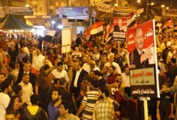 المحلة قالت كلمتها بمسيرة ضمت 10 آلاف تأييداً للحسيني ورفضاً لمرشح الوطني