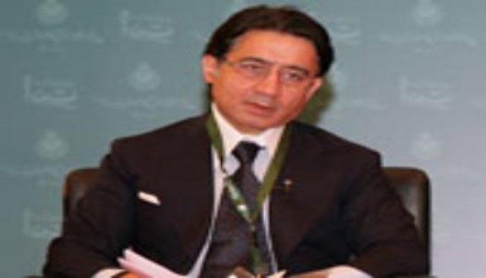 أعضاء حزب التزوير يهتفون: أحمد عز يا أحمد عز أنت مخلي الحزب في عز