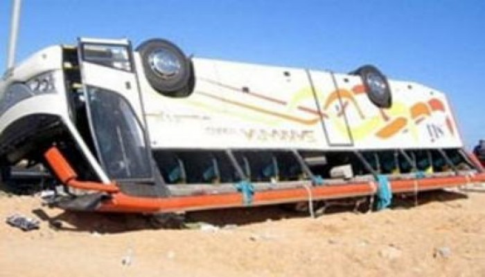 مصرع واصابة 29 سائحا أمريكيا بحادث تصادم فى أسوان ونقل الأمريكان إلى مستشفى مبارك العسكري