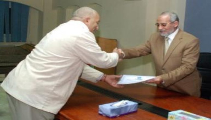 المرشد العام يكرم محرري المواقع الإخوانية بالمحافظات ويثني على دورهم فى كشف التزوير