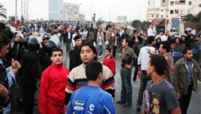 مصدر أمنى: جهة مجهولة ترسل رسائل قصيرة لحشد المتظاهرين الأقباط